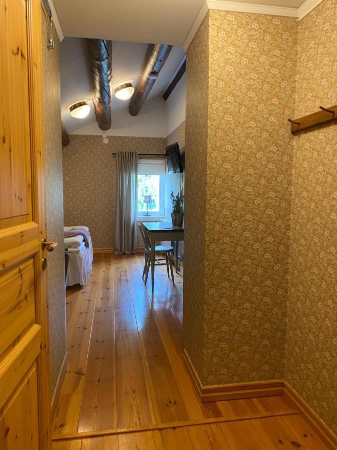 Bredsjoe Gamla Herrgard White Dream Mansion Hallefors  ภายนอก รูปภาพ